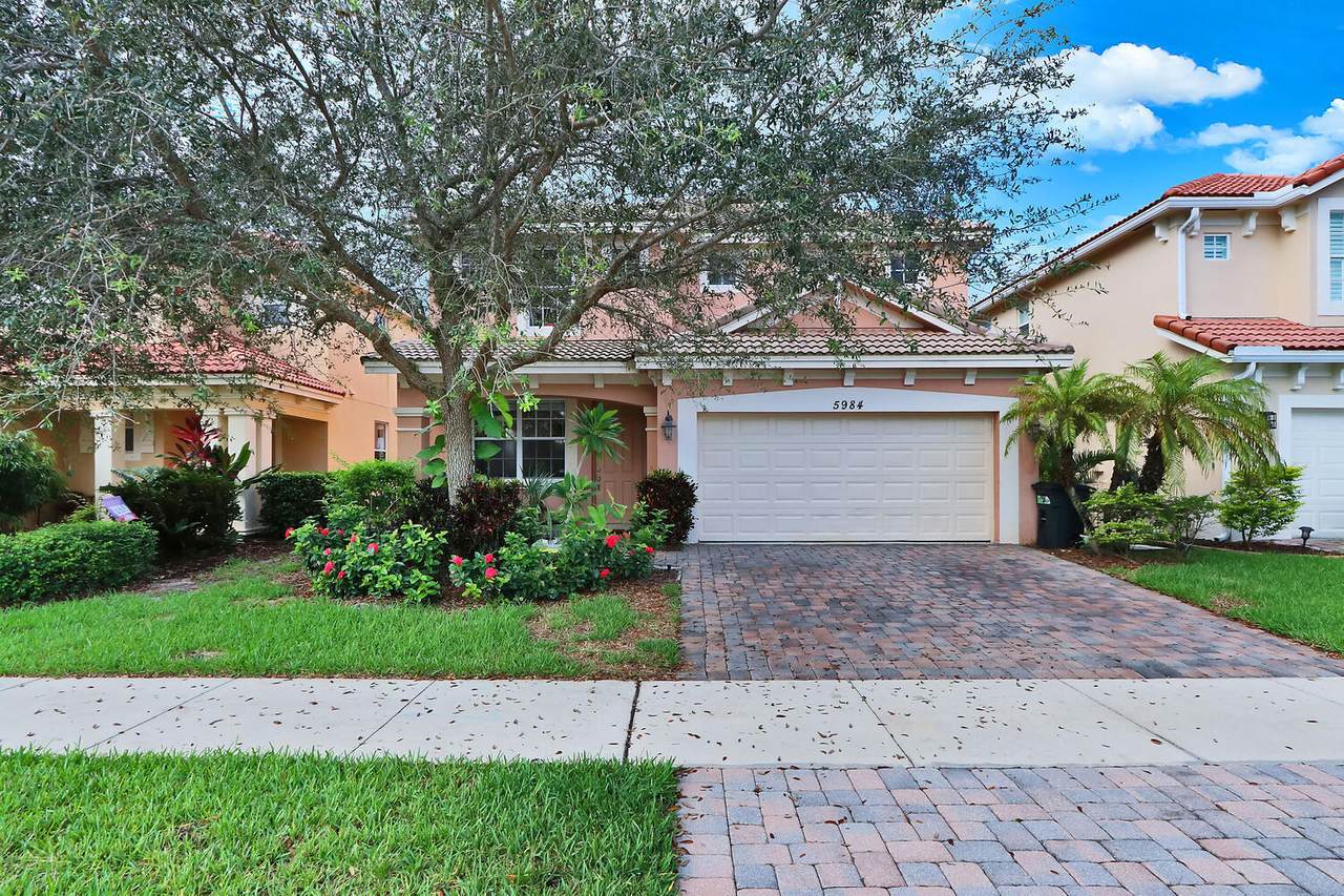 5984 Crooked Oak Avenue - Photo 1
