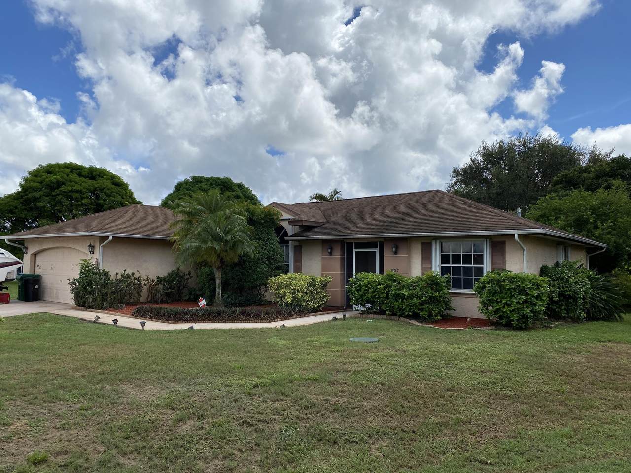 637 Homeland Road - Photo 1