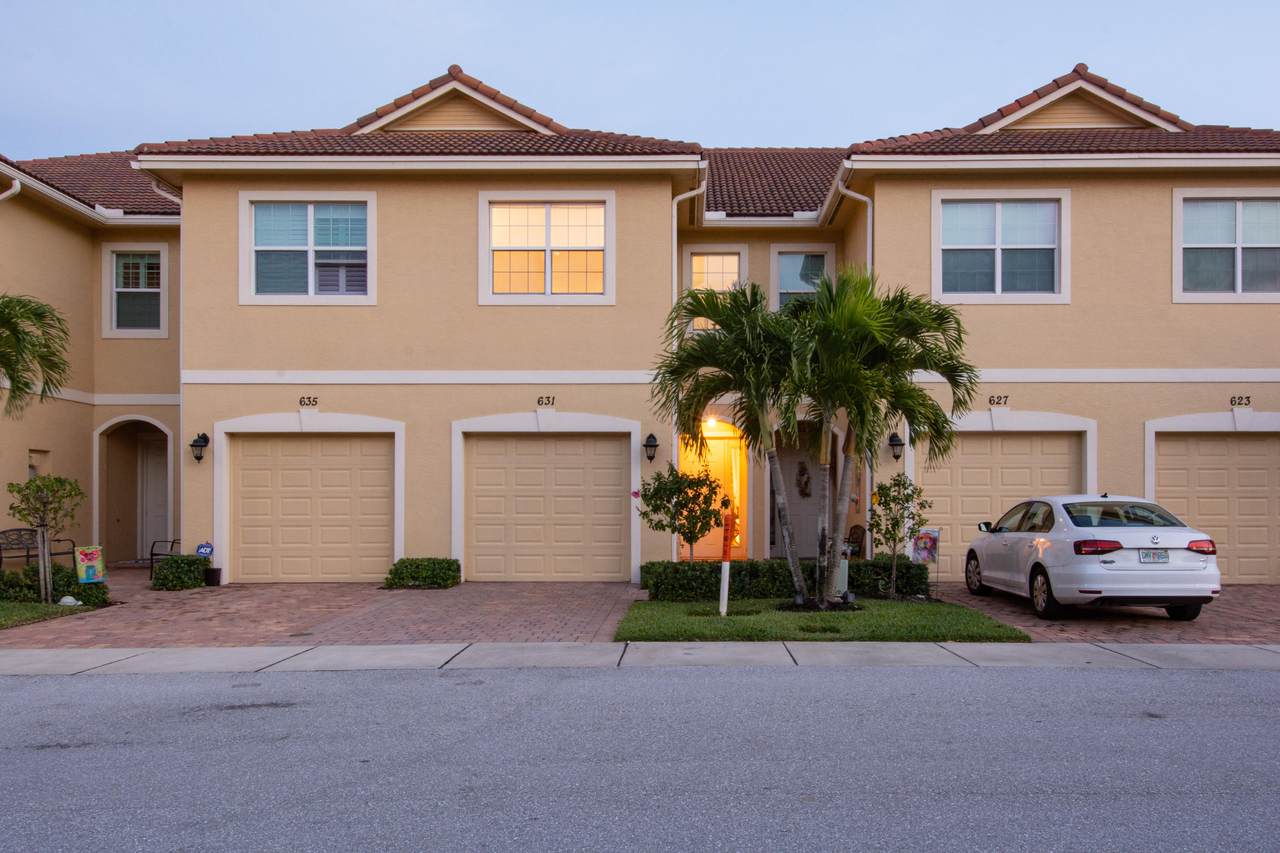 631 Glen Crest Way - Photo 1