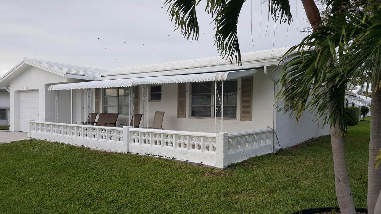 2203 20th Way - Photo 1
