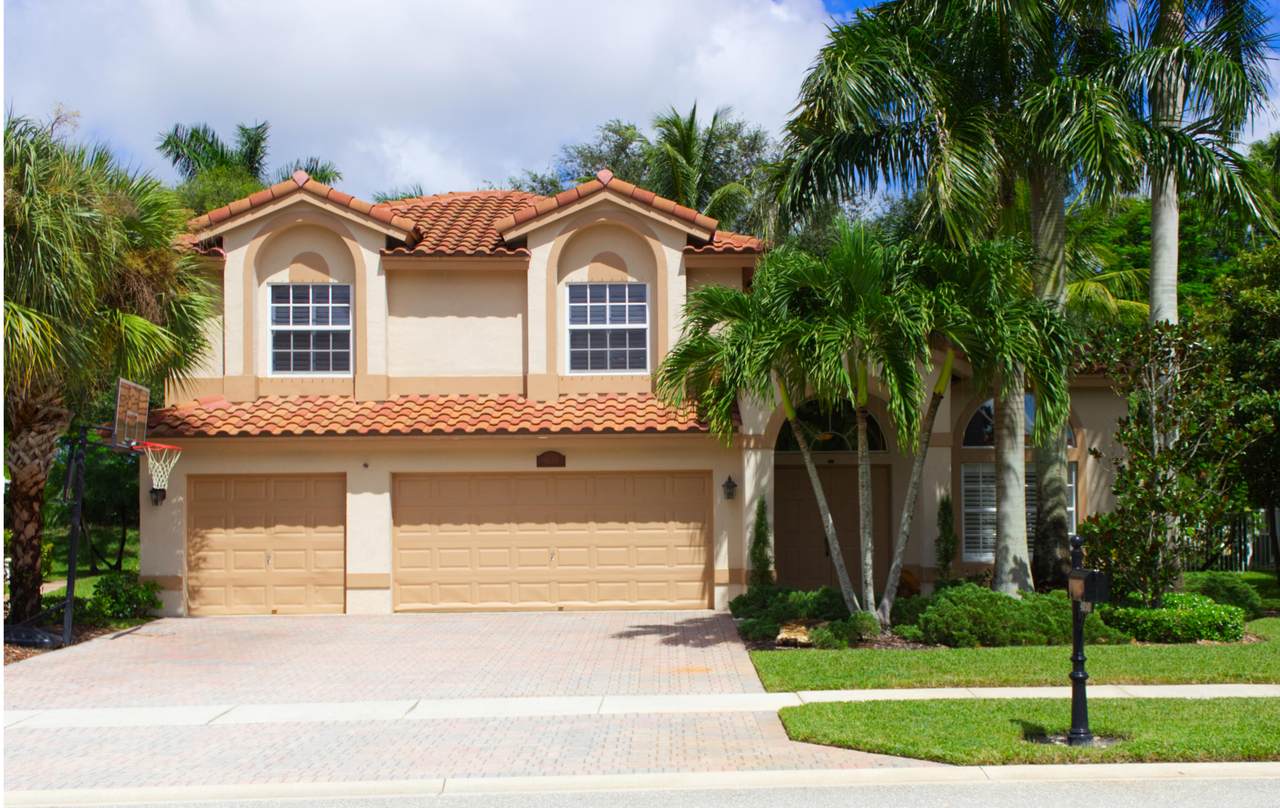 4050 Bahia Isle Circle - Photo 1