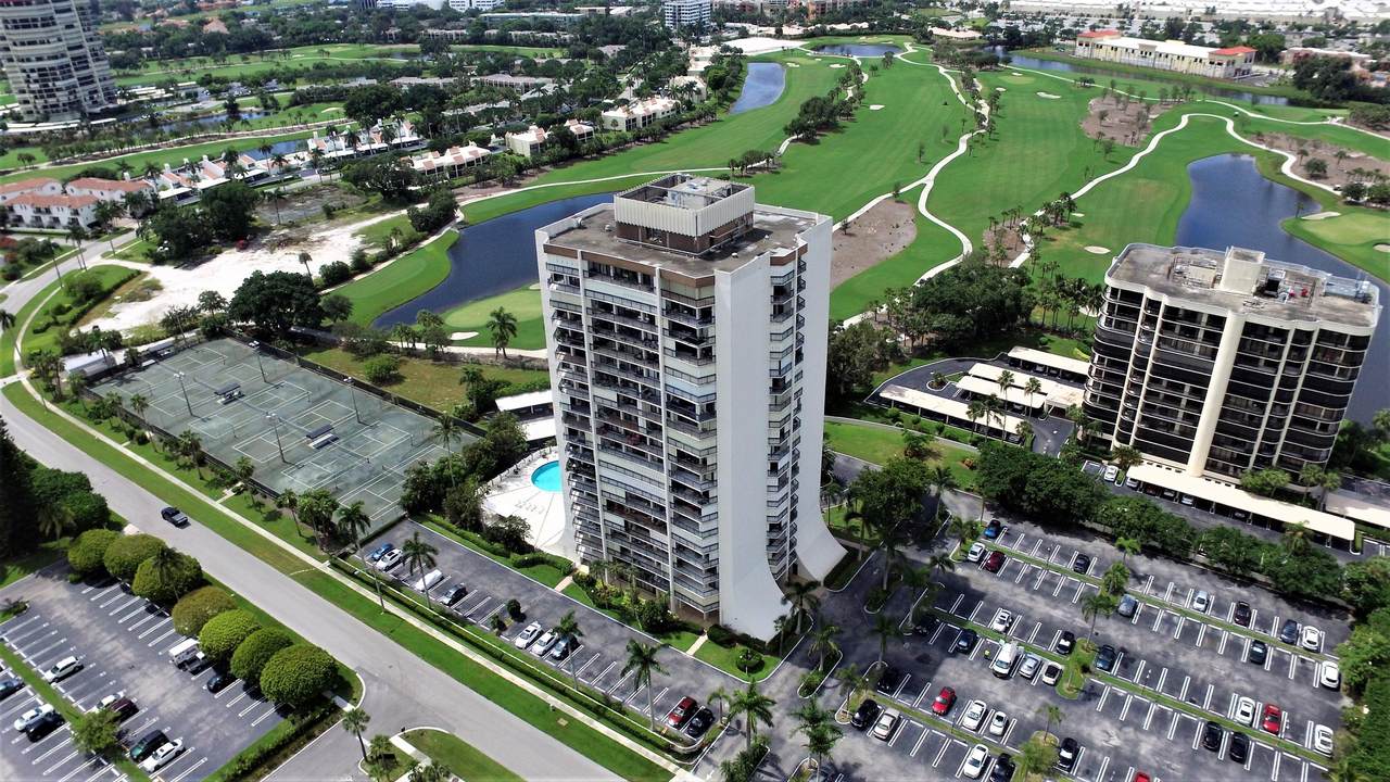 2425 Presidential Way - Photo 1