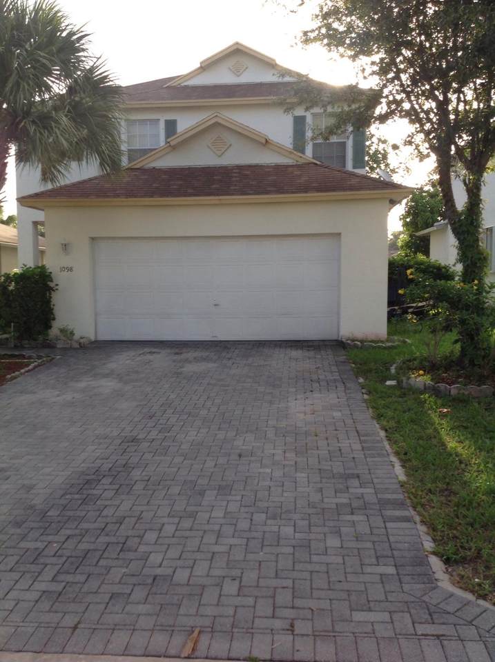 1098 Winding Rose Way - Photo 1