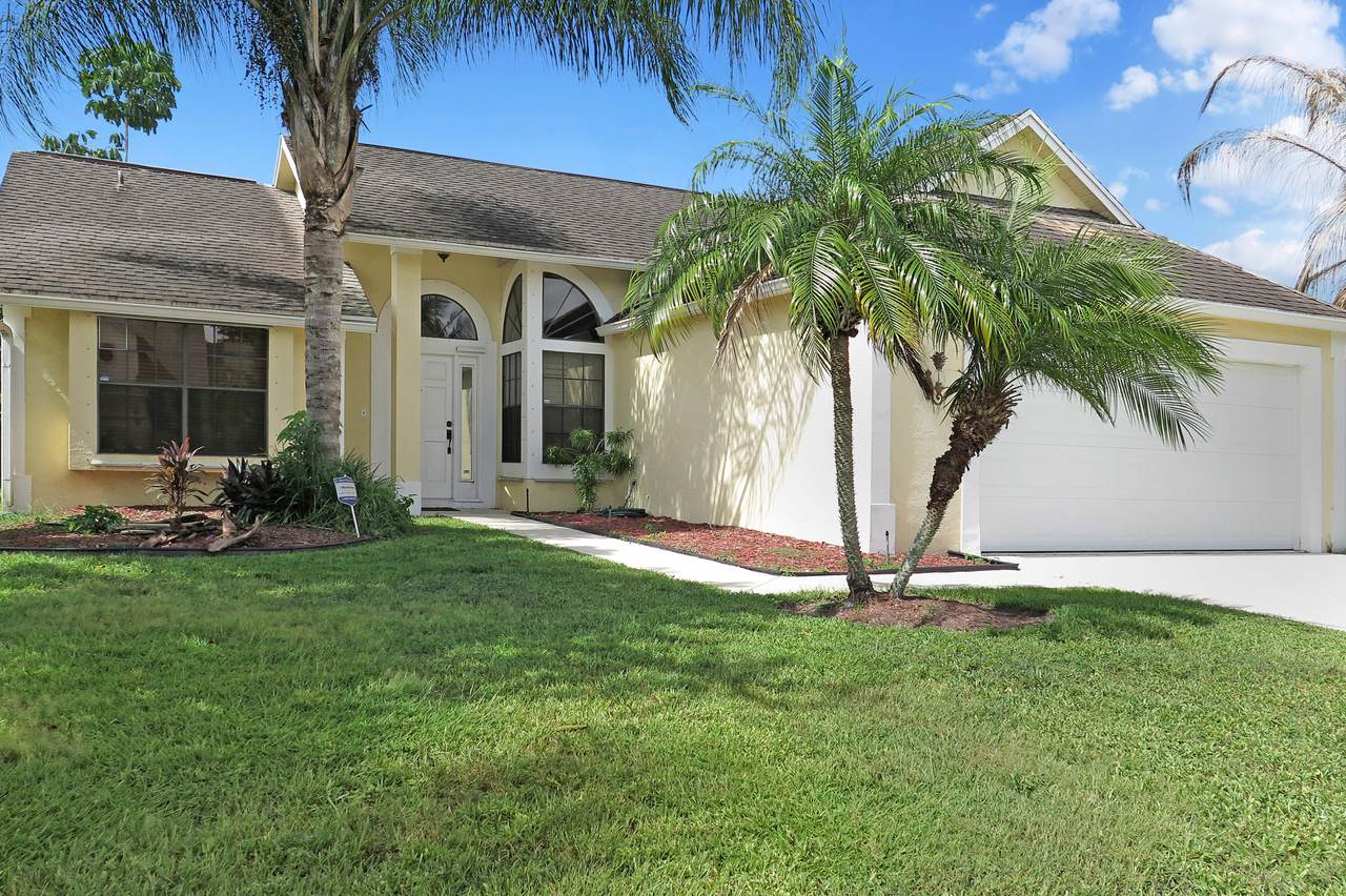 1487 Windship Circle - Photo 1