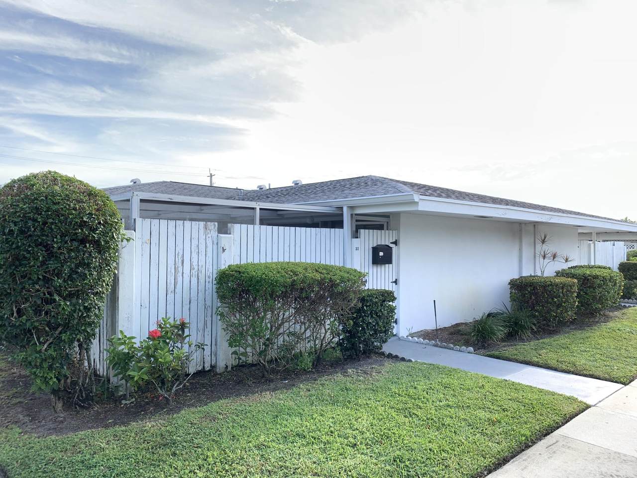 32 East Court - Photo 1