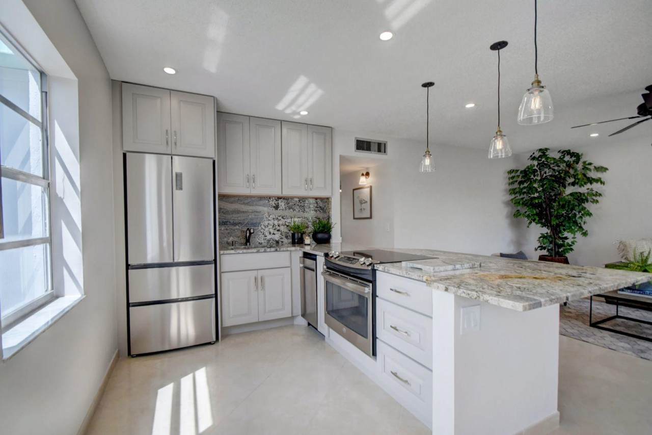 412 Monaco I - Photo 1