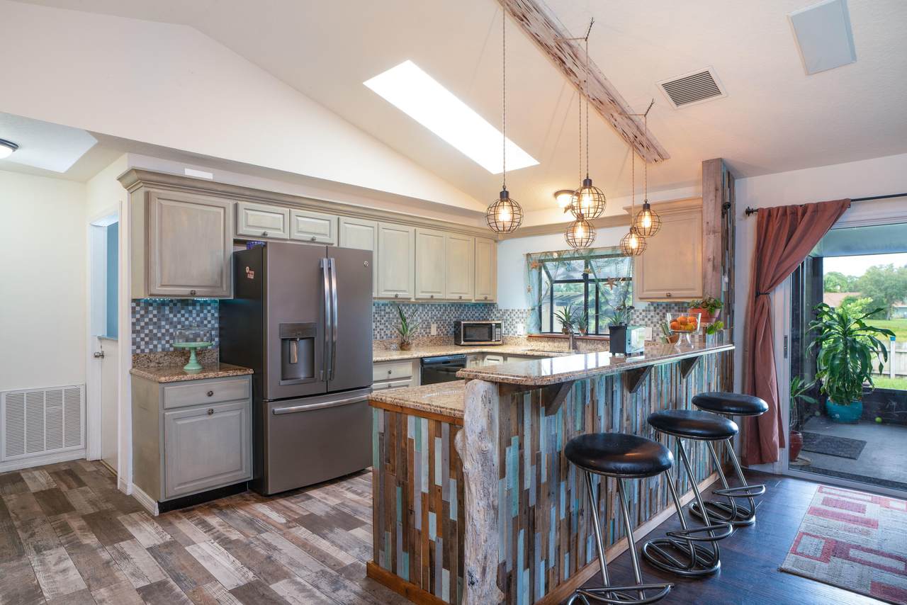 6878 Brookhaven Avenue - Photo 1