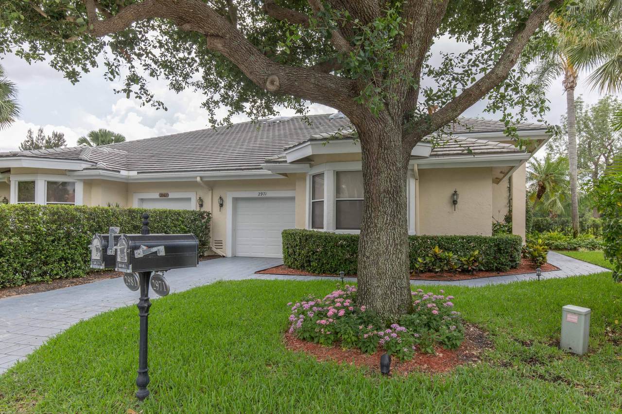 2971 Twin Oaks Way - Photo 1