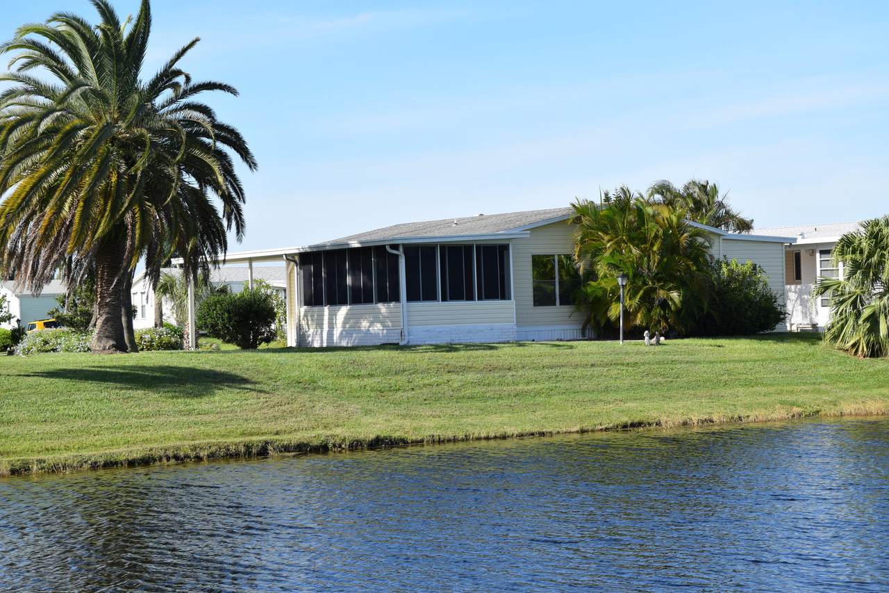 2975 Fiddlewood Circle - Photo 1