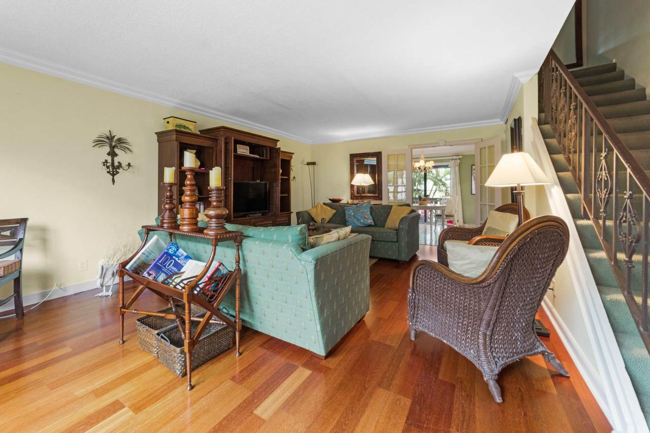 200 Ocean Boulevard - Photo 1