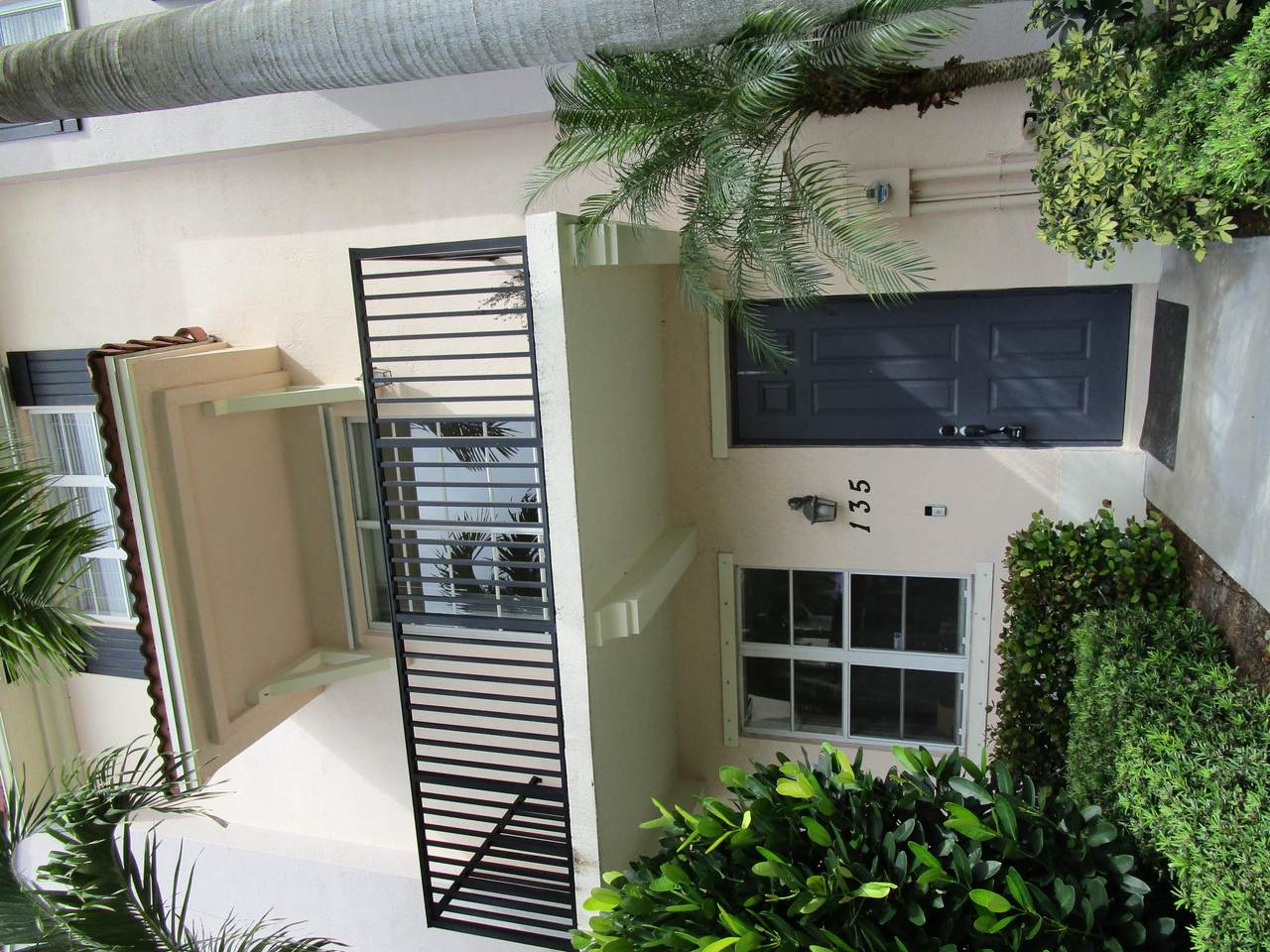 135 Greenwich Circle - Photo 1
