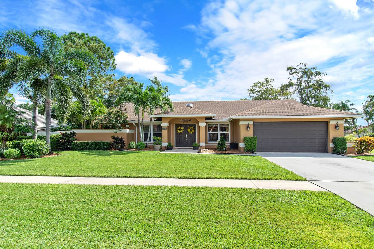 1576 Wiltshire Village Drive - Photo 1