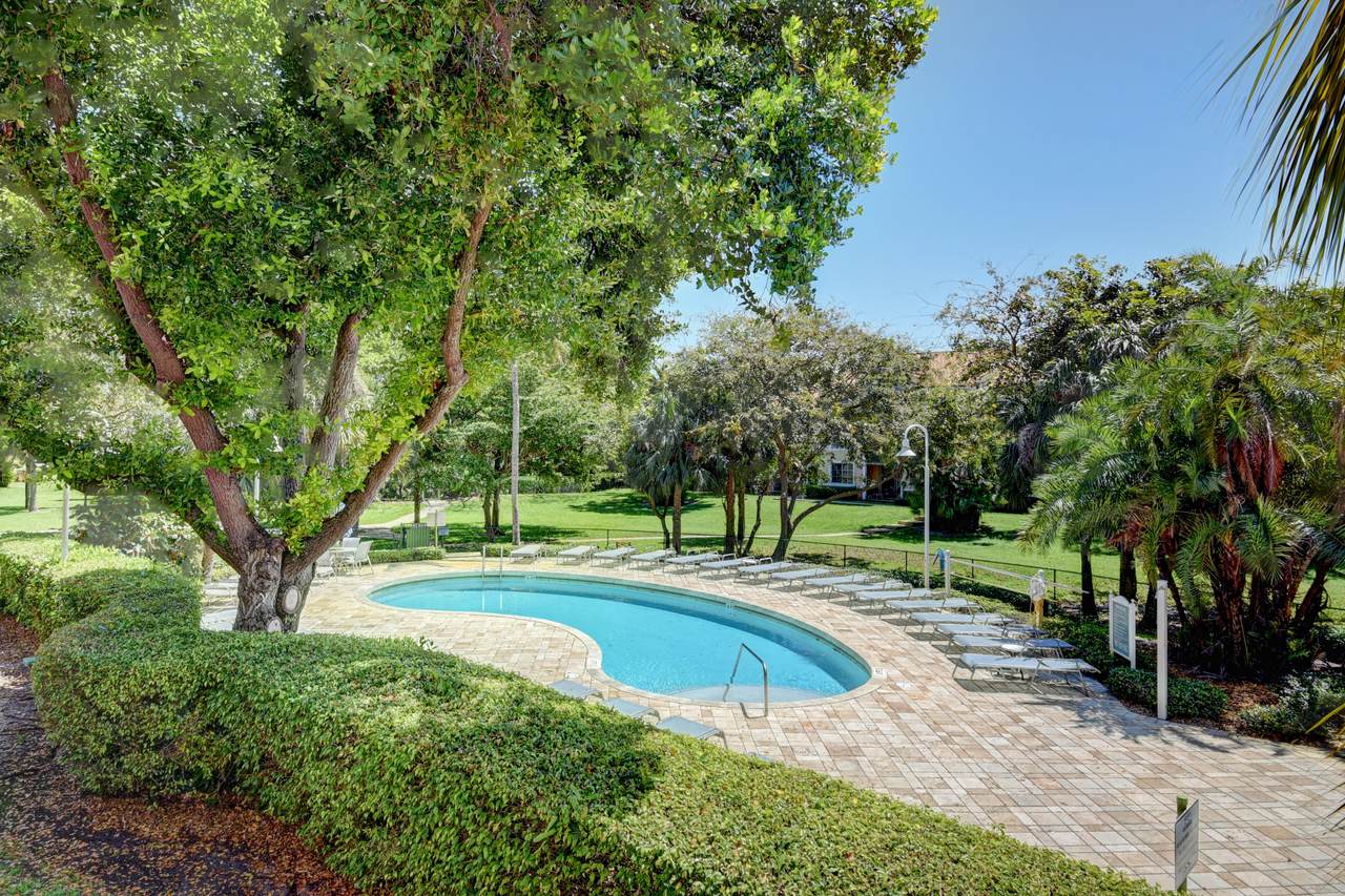 103 Yacht Club Way - Photo 1