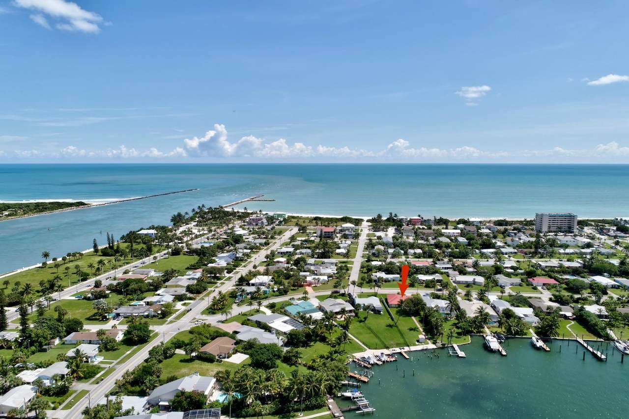 303 Fernandina Street - Photo 1