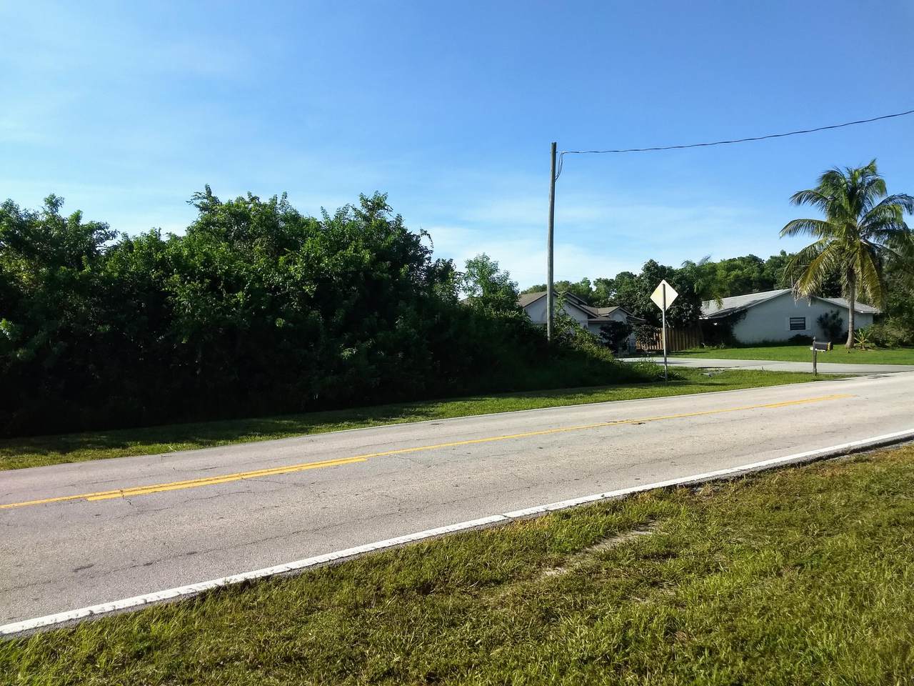 2534 Floresta Drive - Photo 1