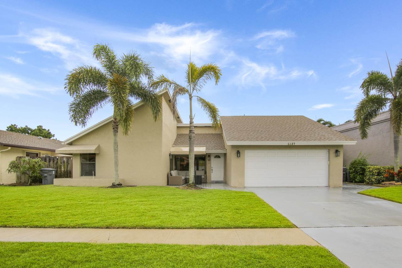 6184 Amberwoods Drive - Photo 1