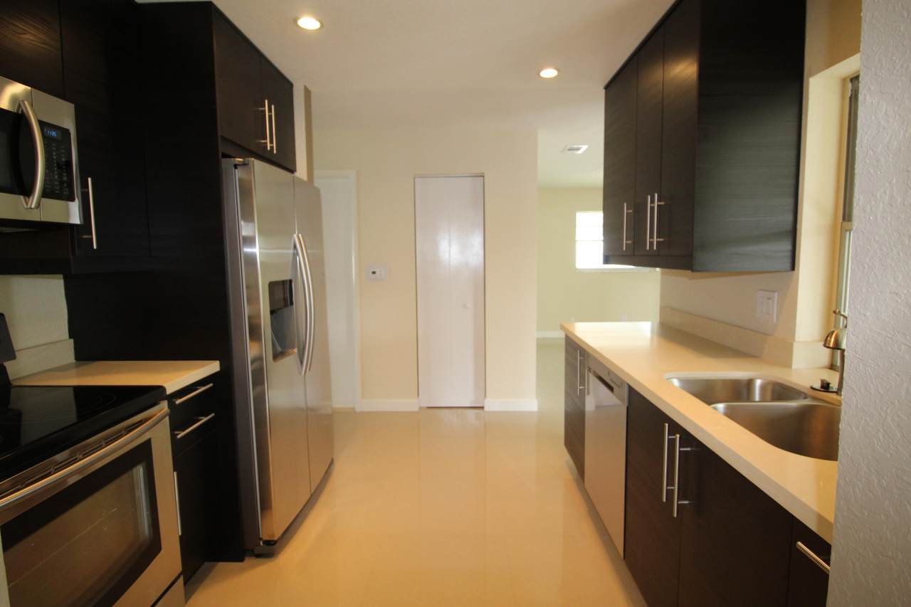 1304 15th Street - Photo 1