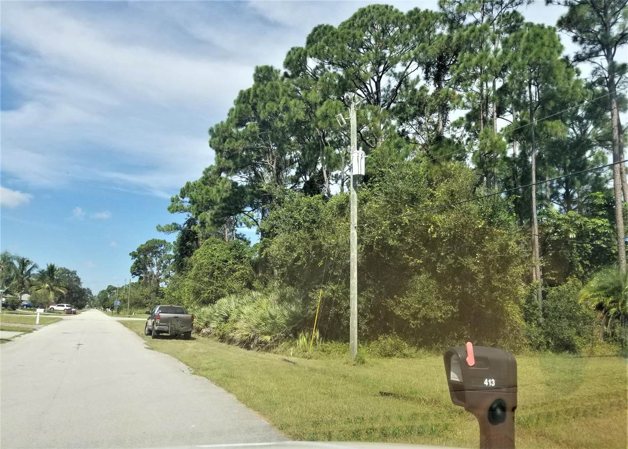 407 Fallon Drive - Photo 1