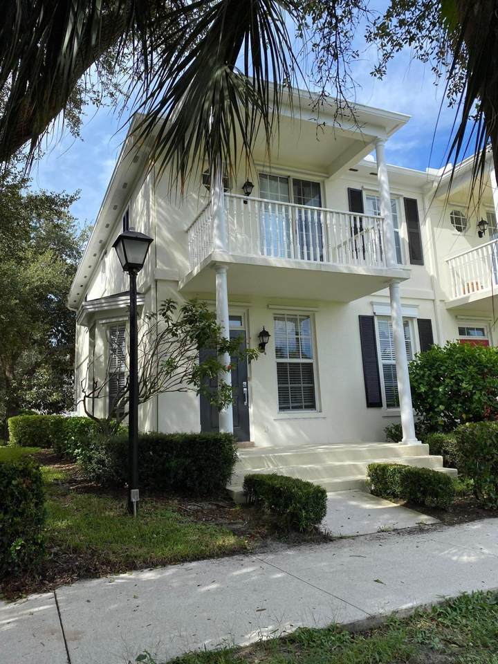 138 Radcliffe Court - Photo 1