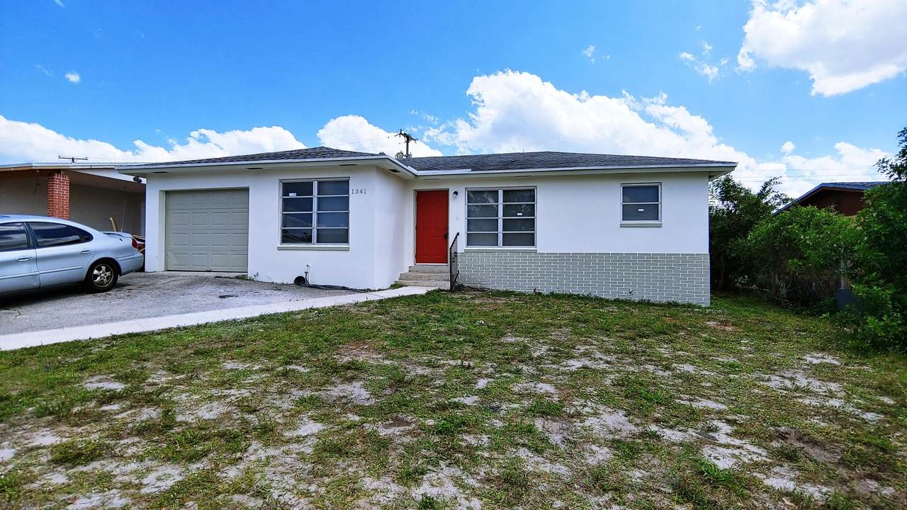 1341 31st Street - Photo 1