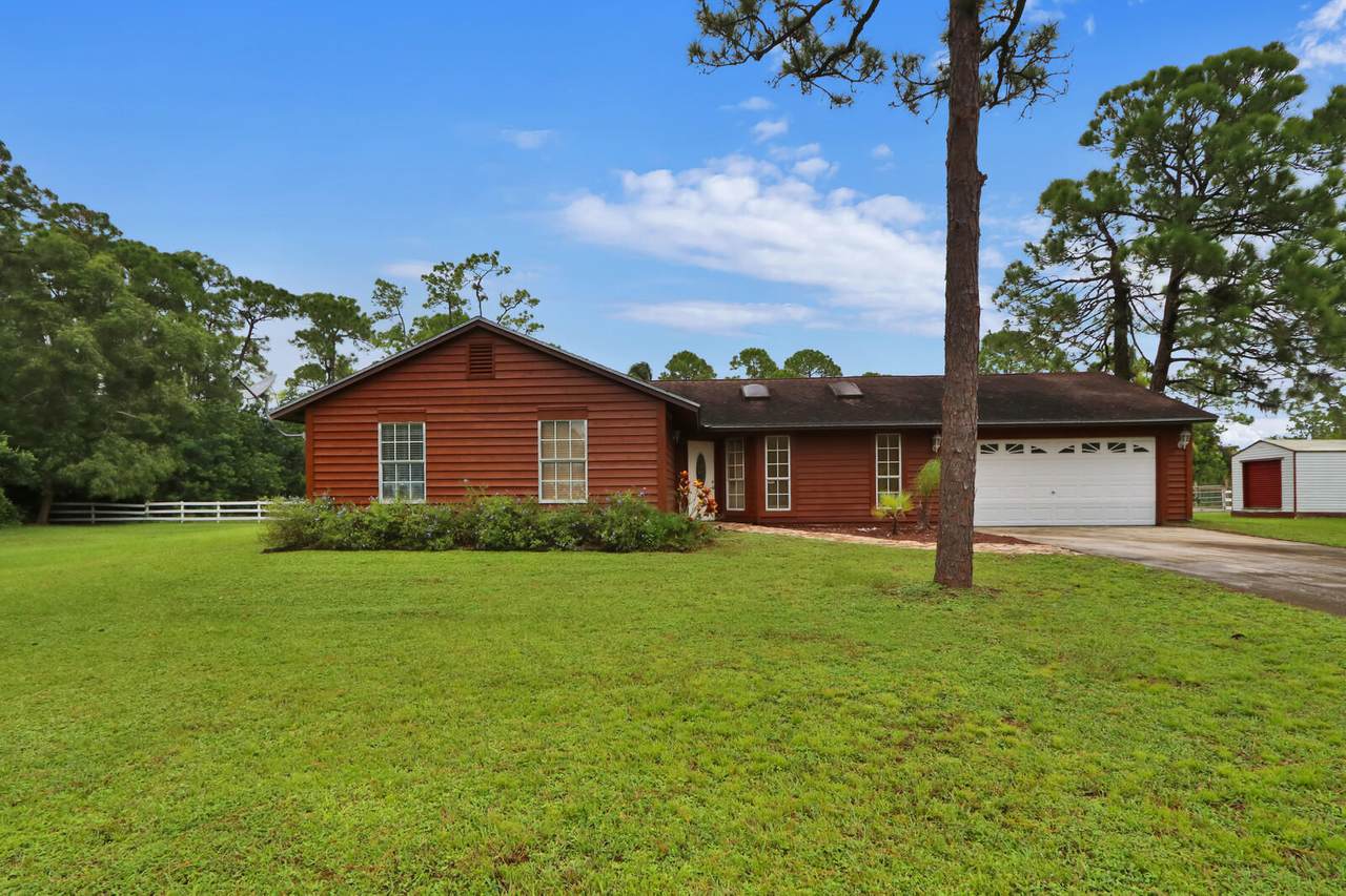 13175 Tangerine Boulevard - Photo 1