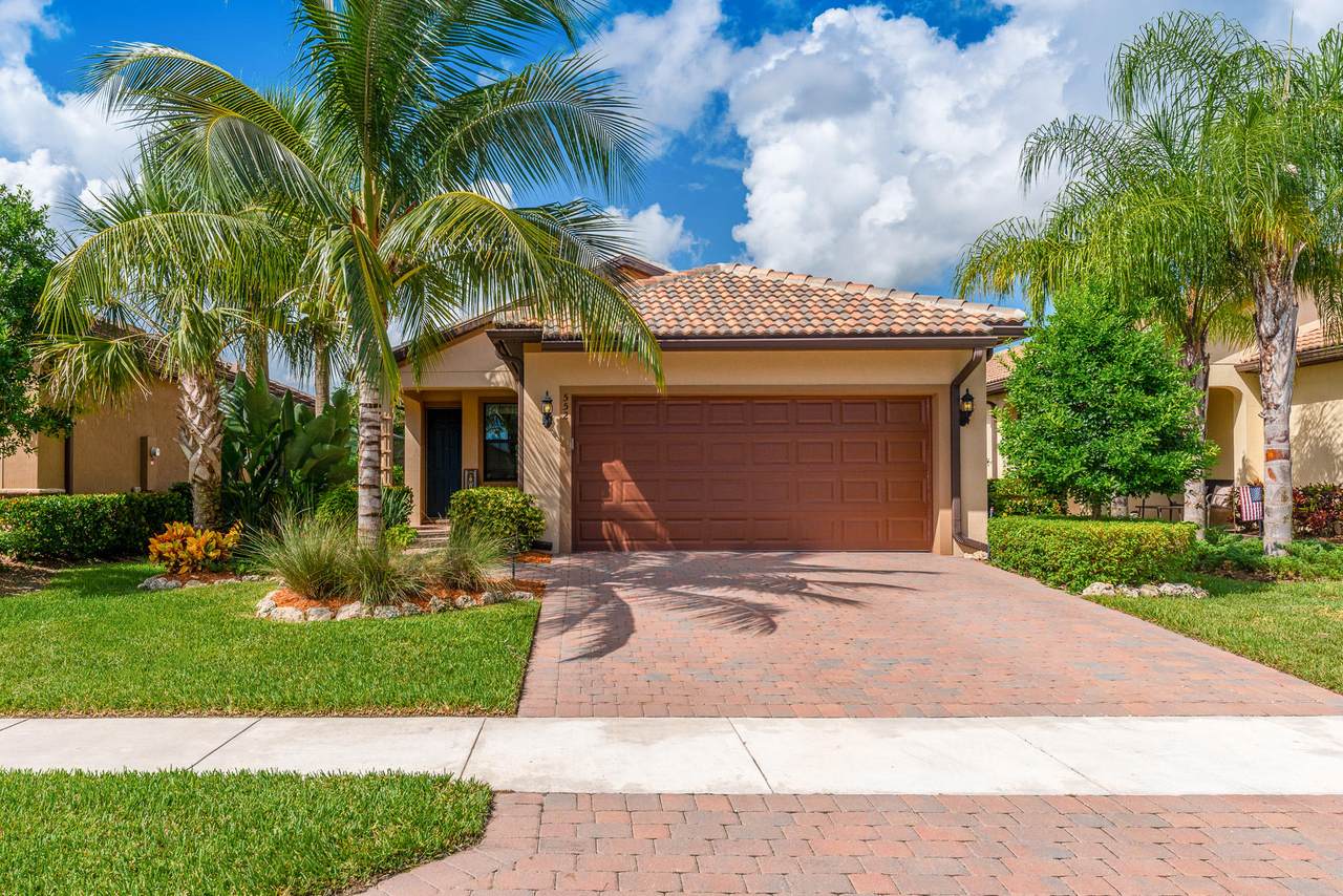 552 Monet Drive - Photo 1