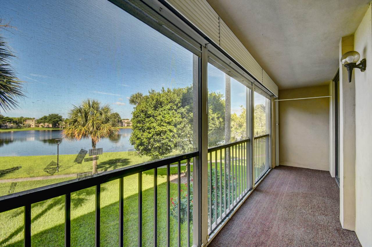 5370 Las Verdes Circle - Photo 1