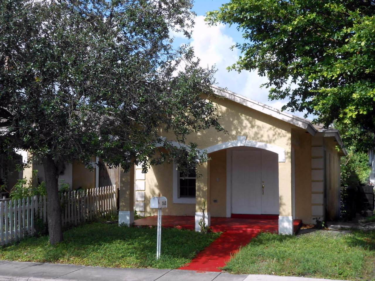 503 E Street - Photo 1