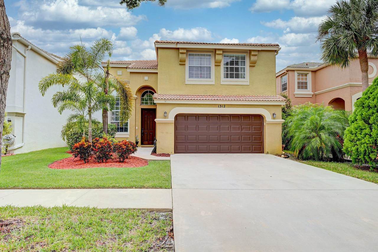 1312 Isleworth Court - Photo 1