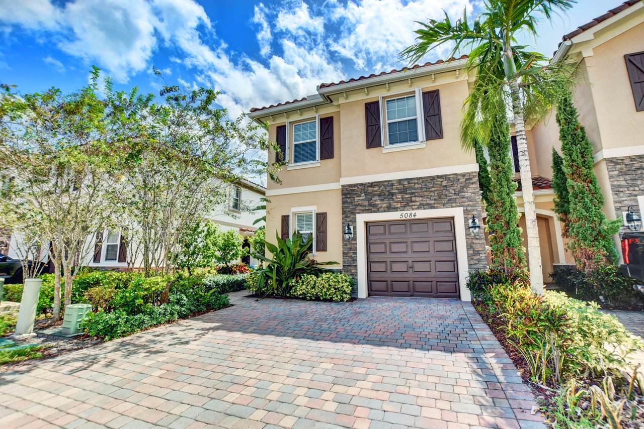 5084 Ashley River Road - Photo 1