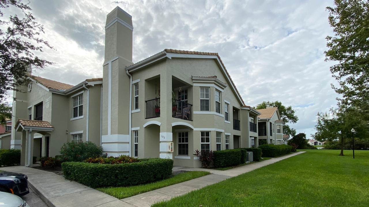140 Peacock Boulevard - Photo 1