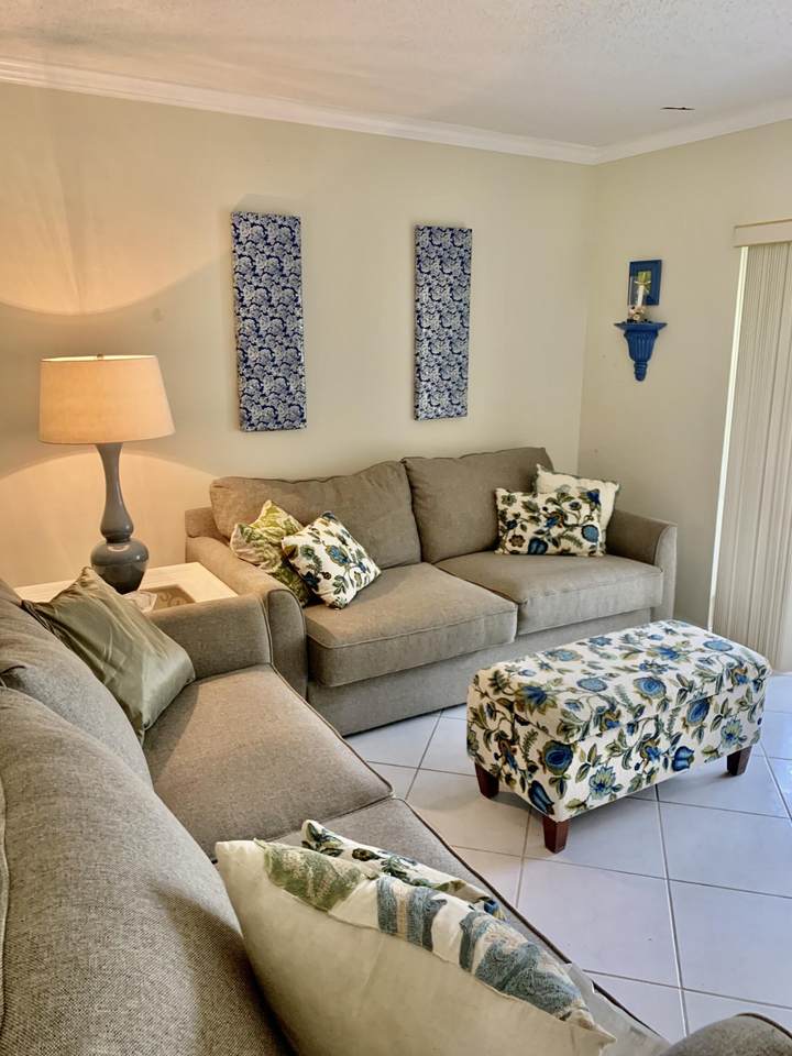 22 Abbey Lane - Photo 1