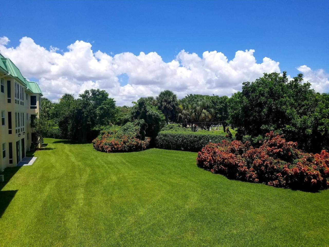 15 Colonial Club Drive - Photo 1