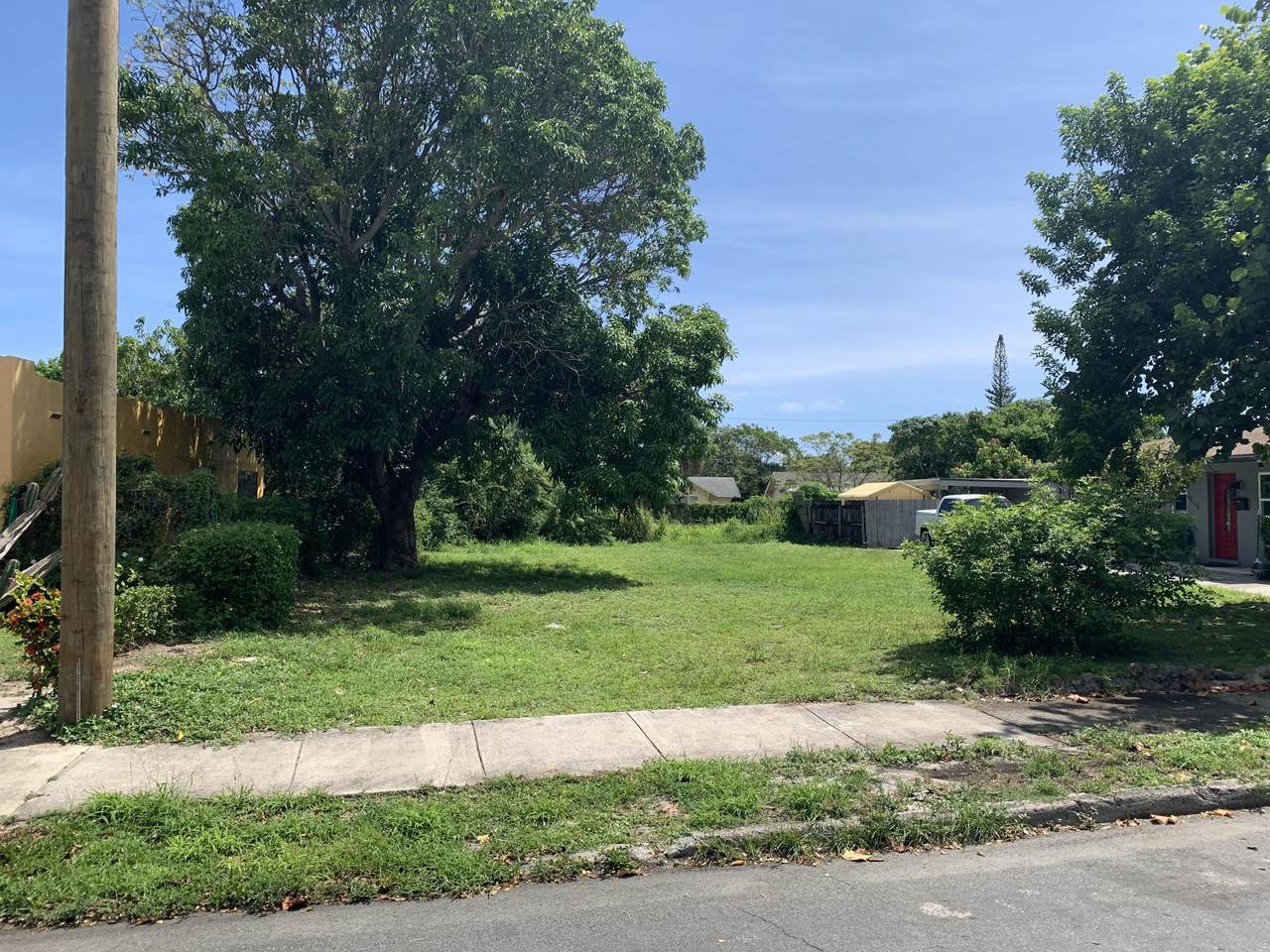 3301 Greenwood Avenue - Photo 1