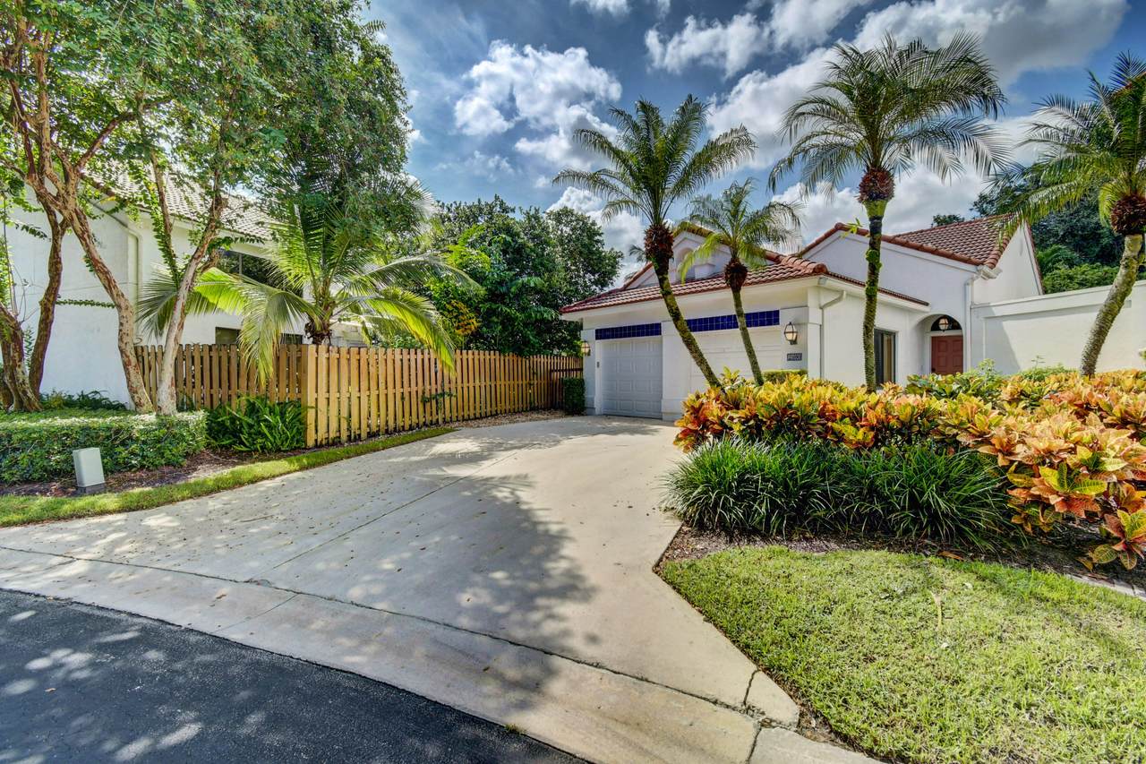 21690 Cromwell Circle - Photo 1
