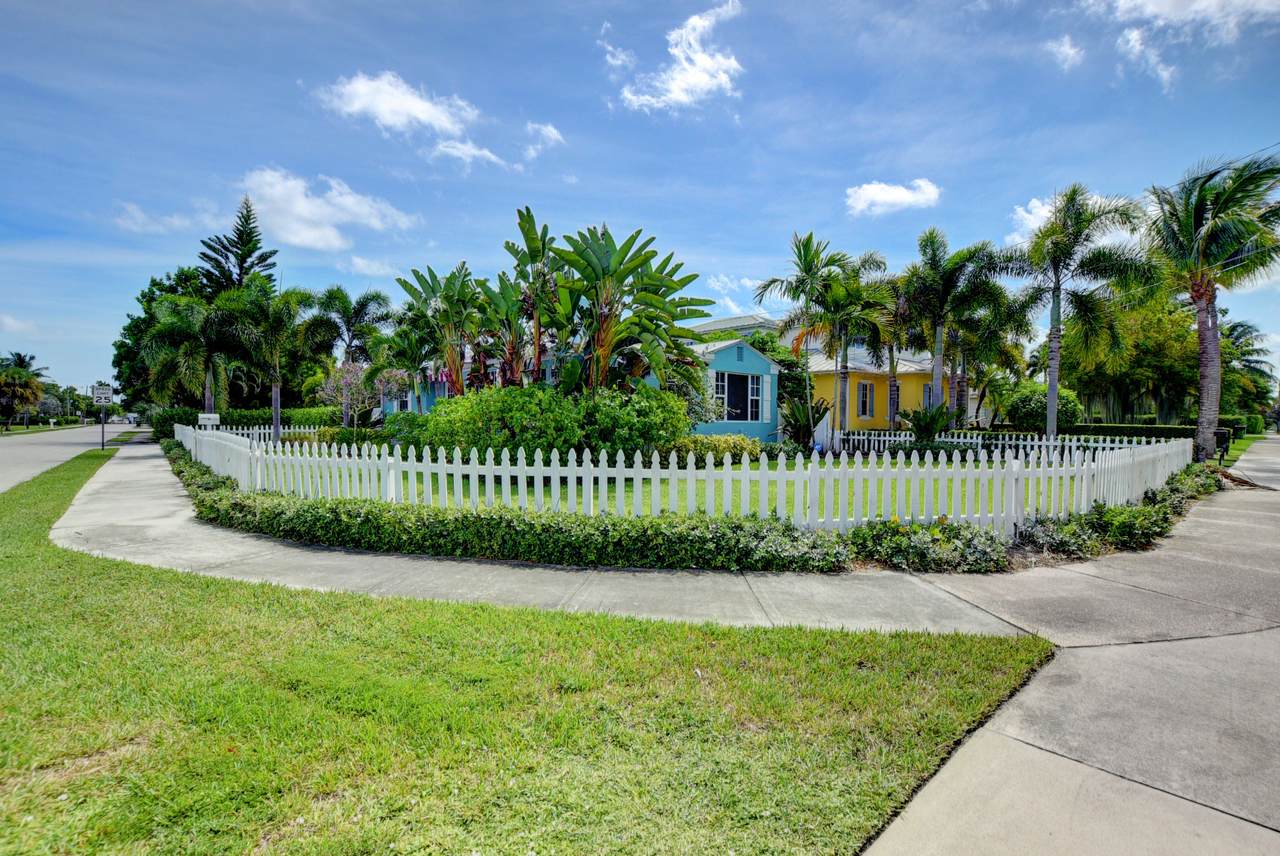531 Swinton Avenue - Photo 1