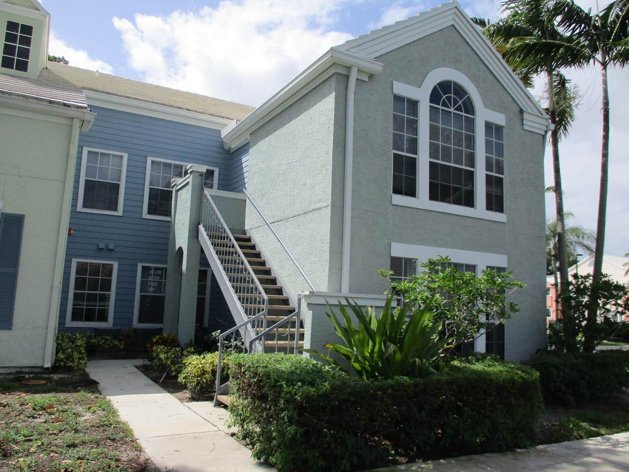 1275 Crystal Way - Photo 1