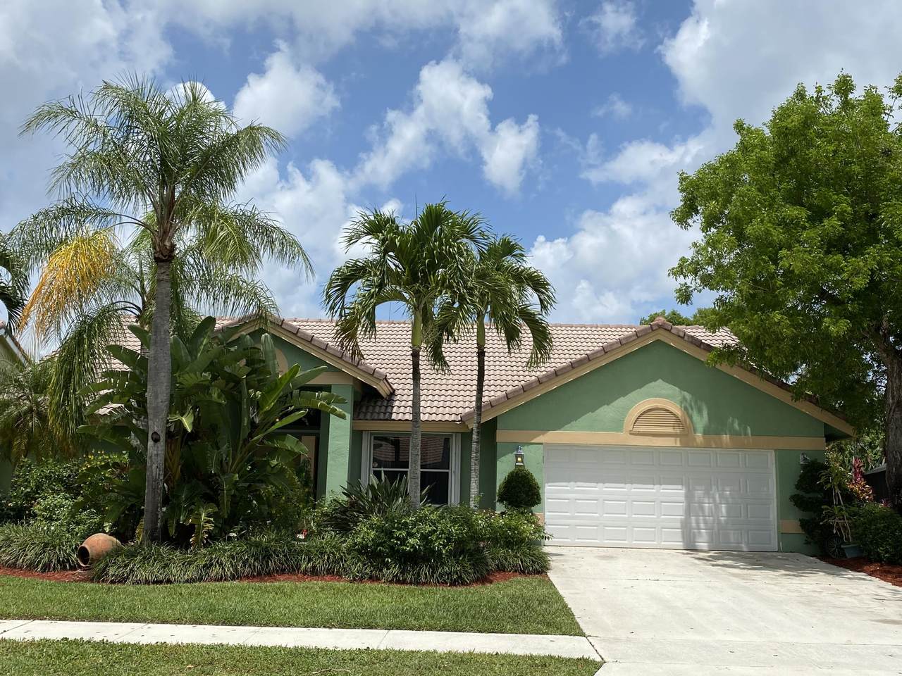 6732 Brookhurst Circle - Photo 1