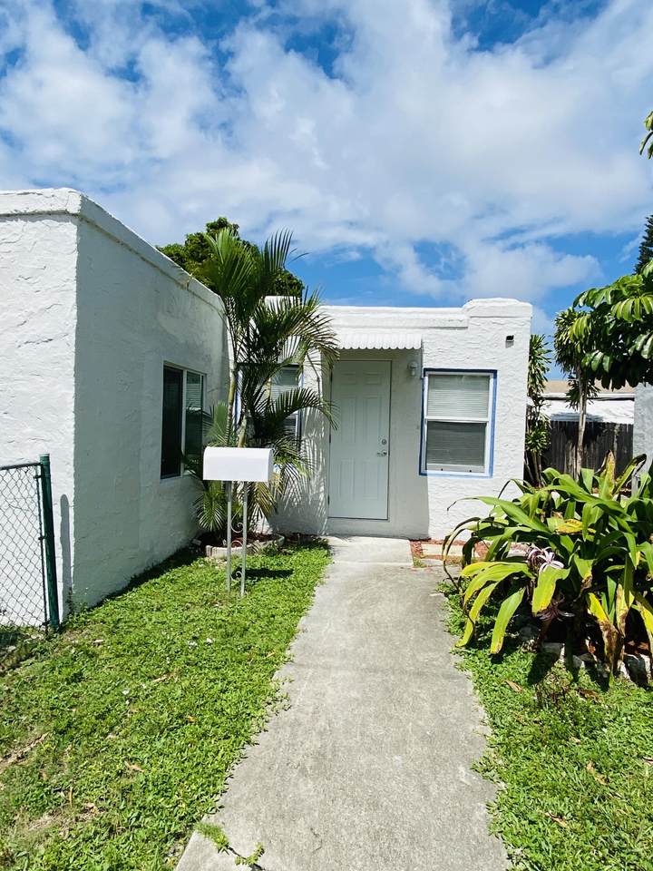 4717 Garden Avenue - Photo 1