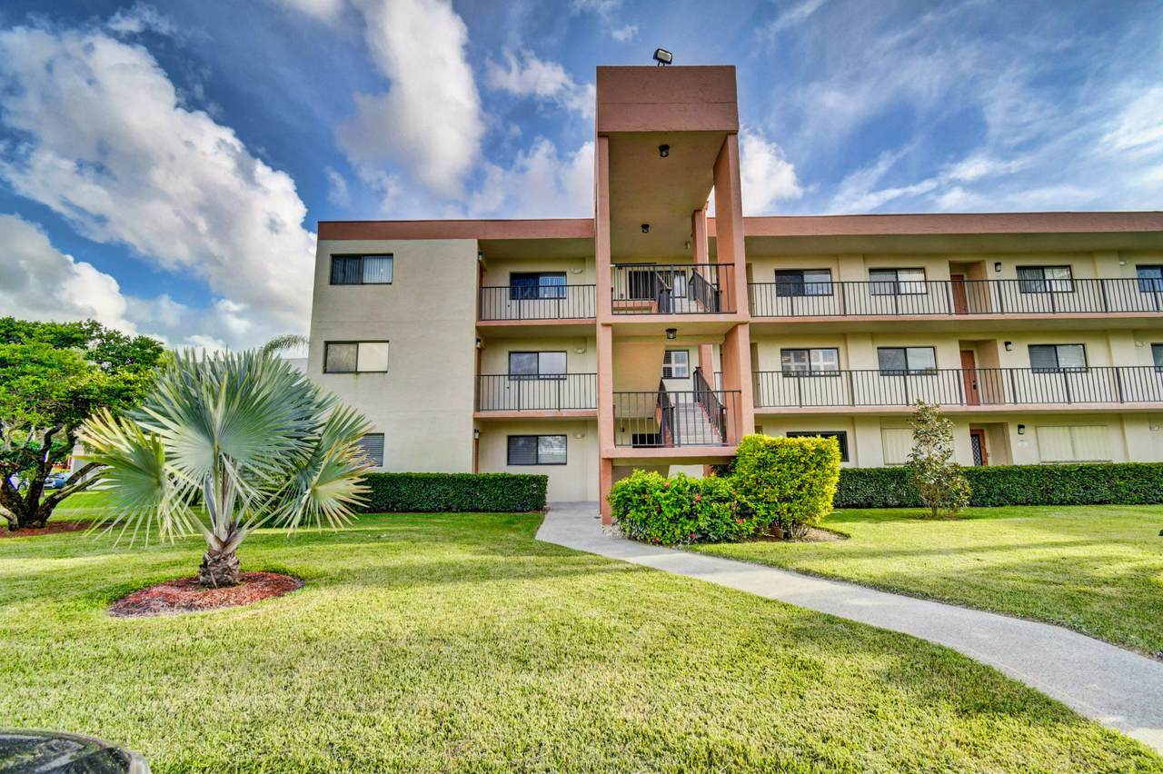 5598 Witney Drive - Photo 1