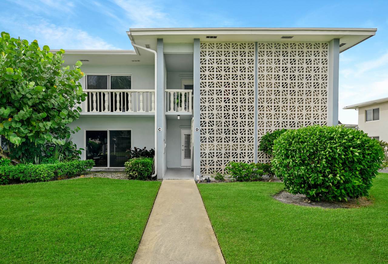 210 Main Boulevard - Photo 1