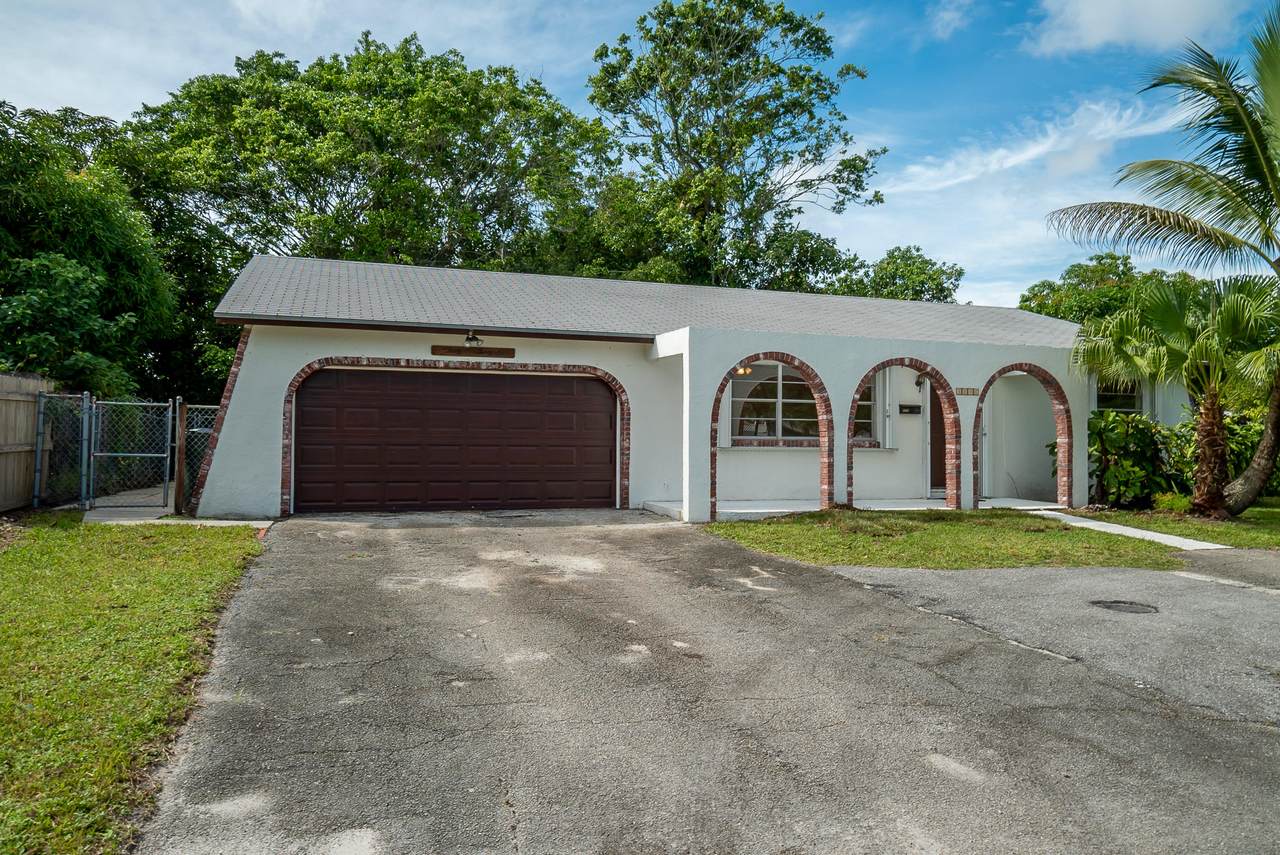 3536 Avenue Montresor - Photo 1