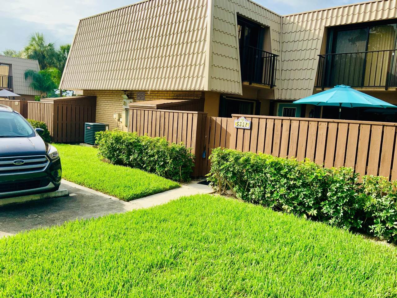 5317 53rd Way - Photo 1