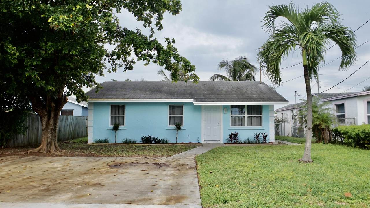 106 11th Avenue - Photo 1