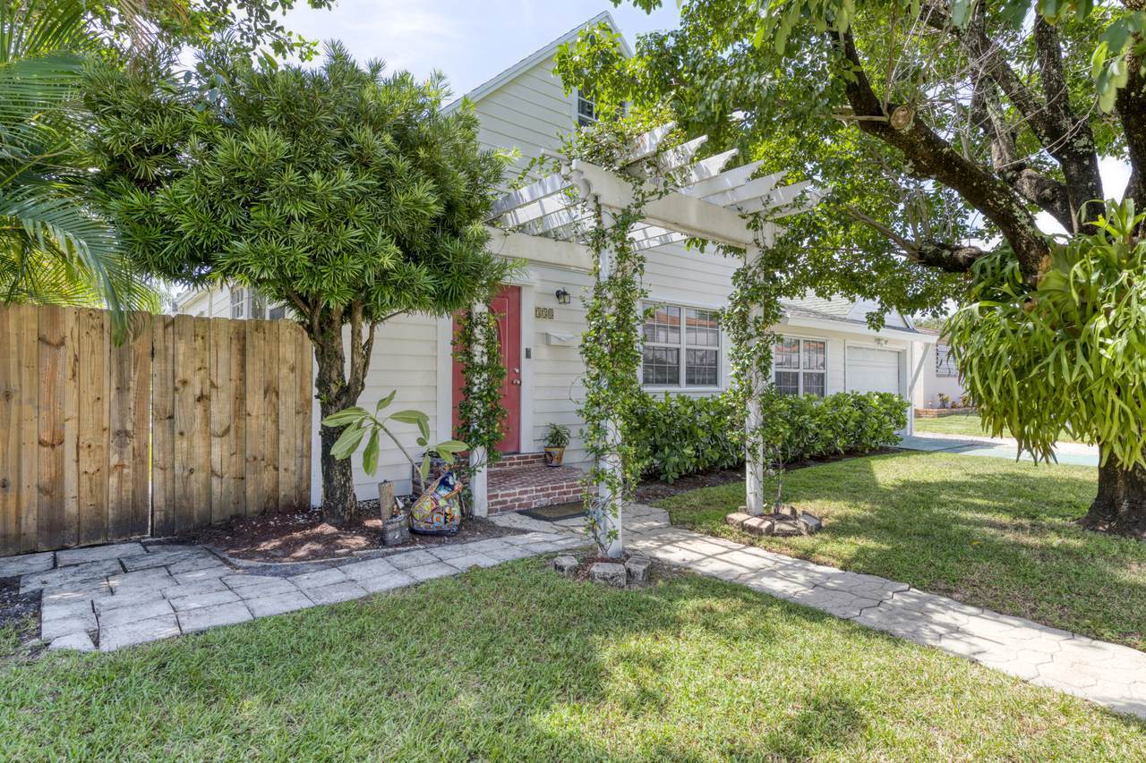 338 Date Palm Drive - Photo 1
