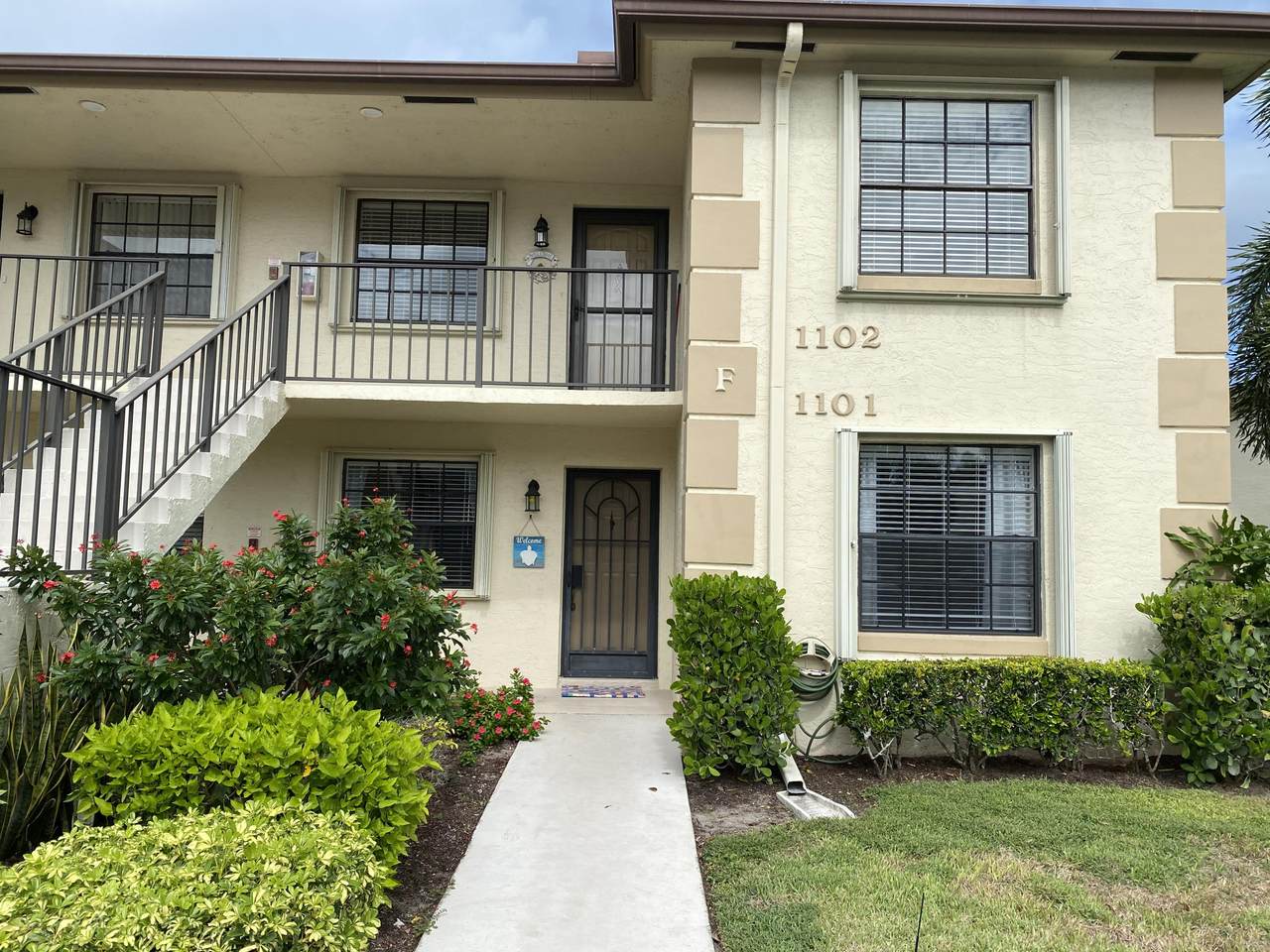 1101 Pinecrest Circle - Photo 1