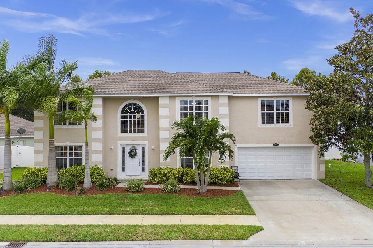 5925 Ridge Lake Circle - Photo 1