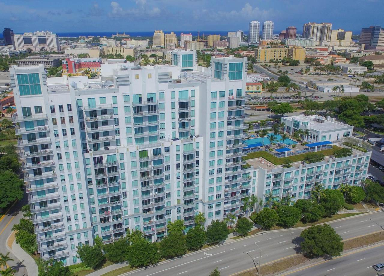 300 Australian Avenue - Photo 1