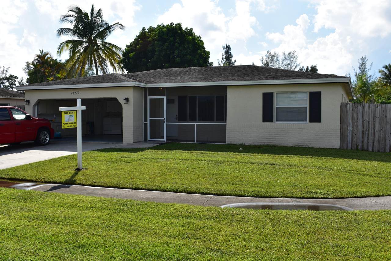 22279 Doran Avenue - Photo 1