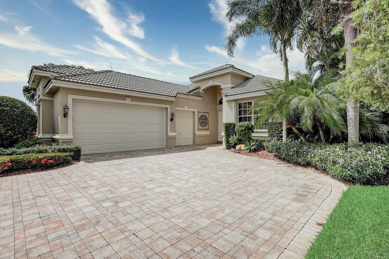 4137 Manchester Lake Drive - Photo 1